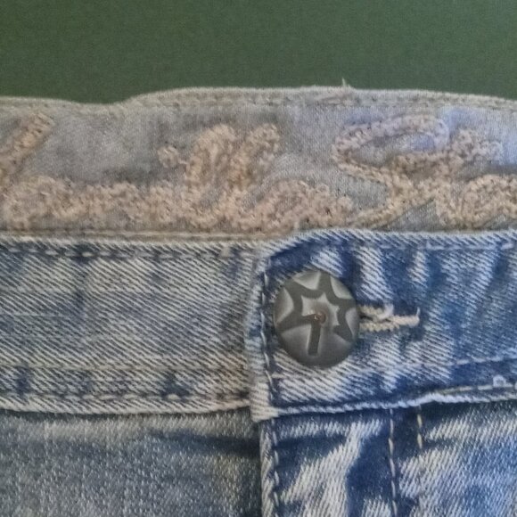 Super cute Vanilla Star shorts - Picture 2 of 5